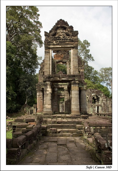 2006 - 07 - Temple angkor - Phrea Khan 38